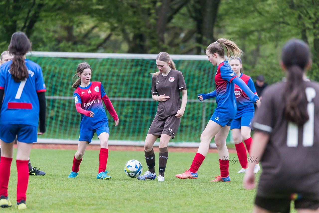 Bild 268 - wCJ VfL Pinneberg3 - St.Pauli : Ergebnis: 2:1